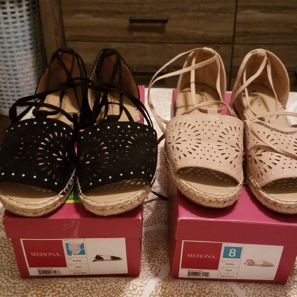 Sandals - Picture 2 of 8